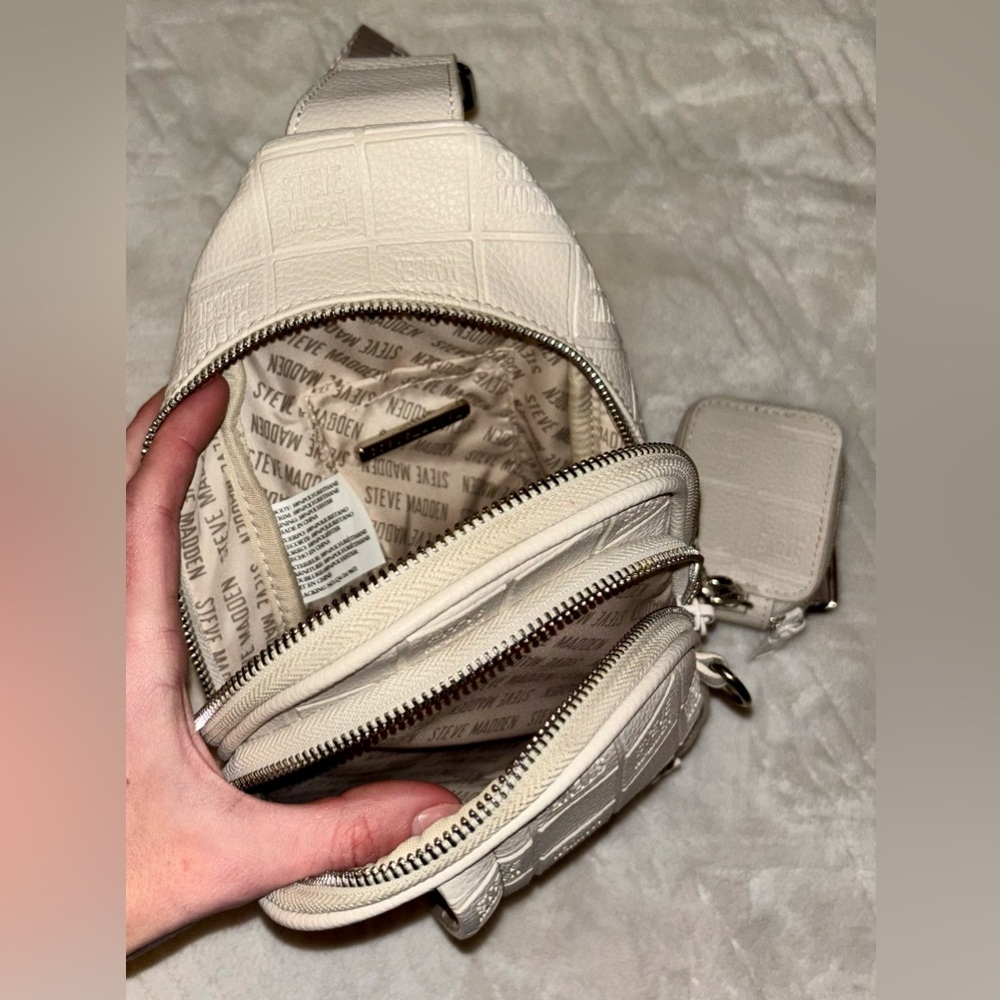 Steve Madden - Ivory Faux Leather Cross Body/Fanny Purse - Picture 3 of 4